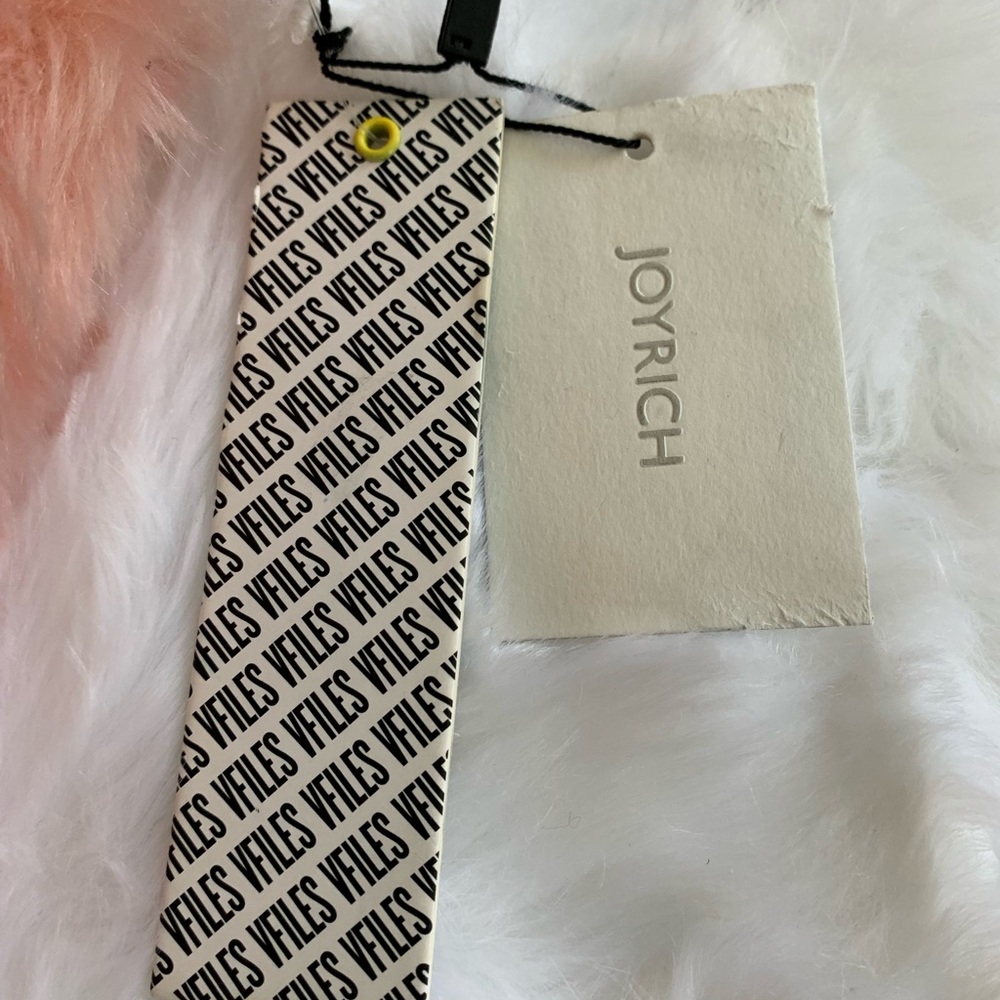 JOYRICH pink Faux fur fluffy zippered clutch, toiletries bag NWT w/golde… - Picture 3 of 13